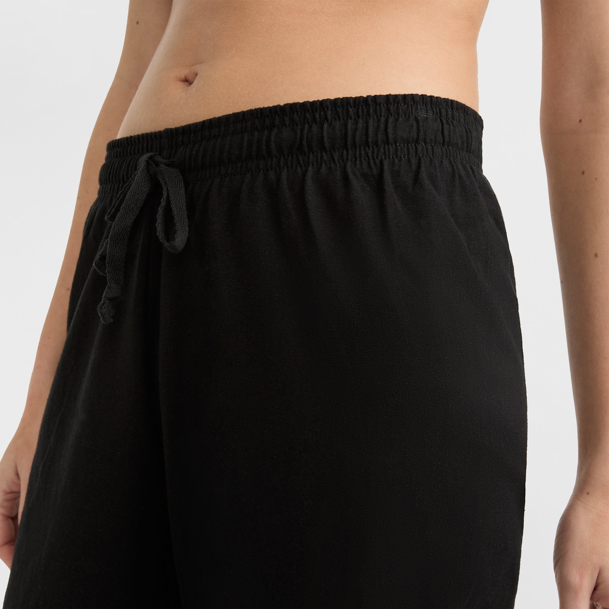 Lightweight Lounge Capri Pants. C Logo - Image 3